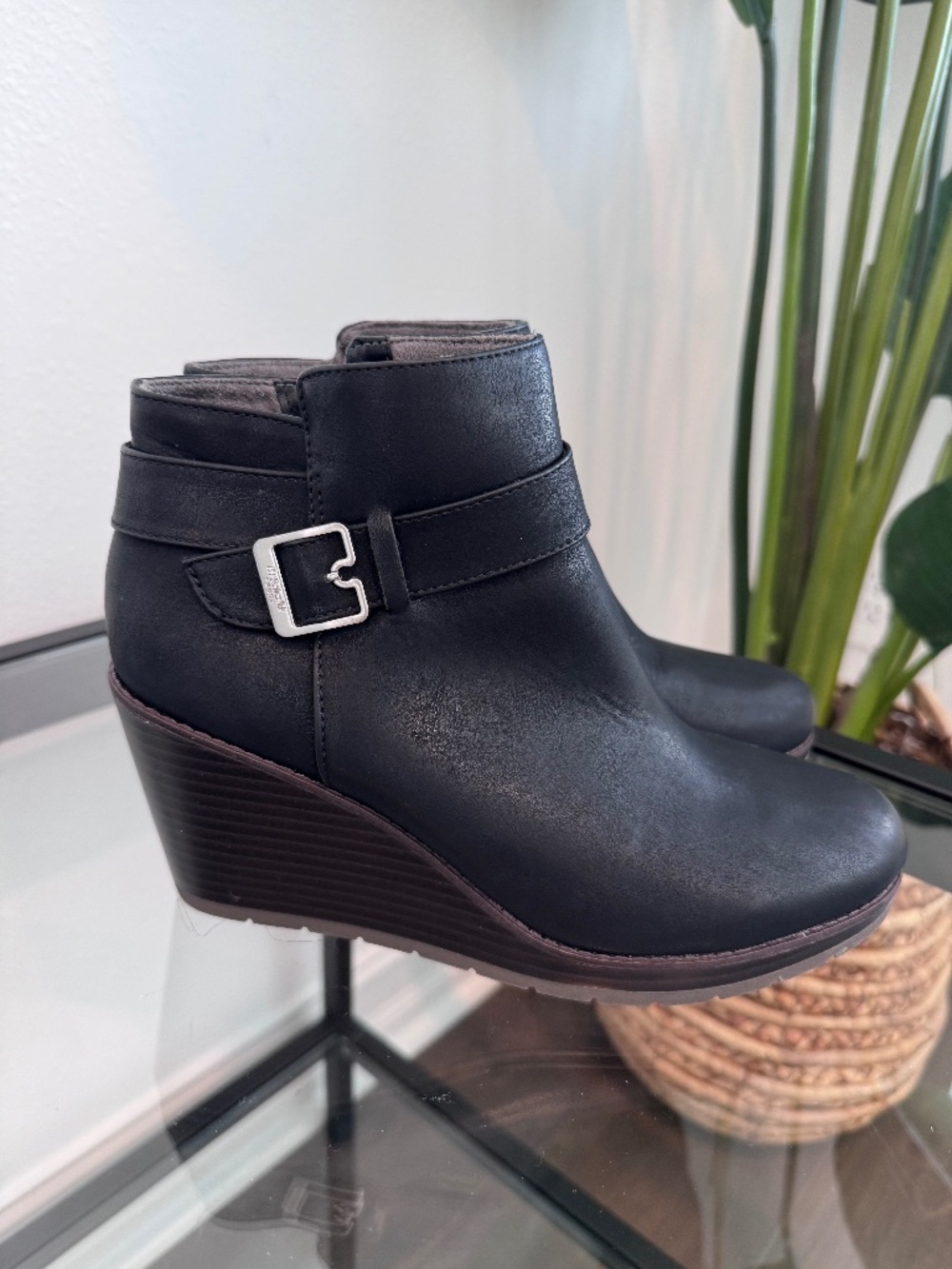 DR SCHOLL’S Women’s One Up Black Wedge Side Buckle Ankle Booties/Boots Size 9